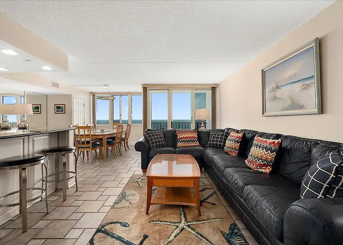 3 Bedroom Direct Oceanfront In Quay With Indoor & Outdoor Pools! *