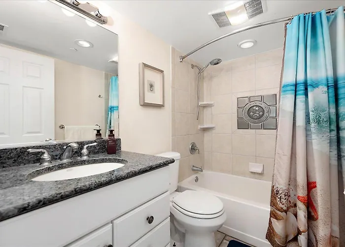 3 Bedroom Direct Oceanfront In Quay With Indoor & Outdoor Pools!