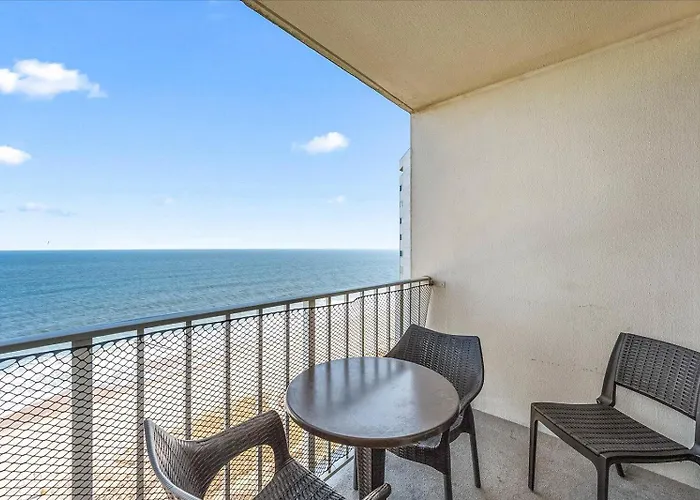 Сasa de vacaciones 3 Bedroom Direct Oceanfront In Quay With Indoor & Outdoor Pools!