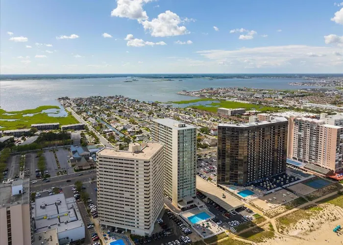 3 Bedroom Direct Oceanfront In Quay With Indoor & Outdoor Pools! Сasa de vacaciones *